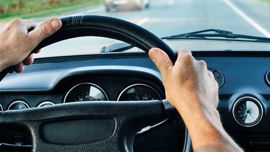 Nu-ti platesti amenzile? Ai putea ramane fara permis Nu-ti platesti amenzile? Ai putea ramane fara permis