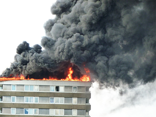 15 locuinte ard zilnic in Bucuresti. Doar 5 sunt asigurate 15 locuinte ard zilnic in Bucuresti. Doar 5 sunt asigurate